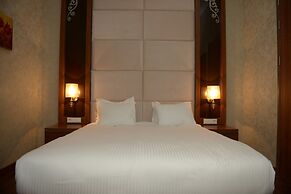 Grand Hotel Downtown