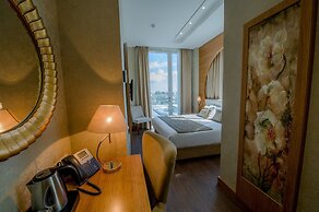 Grand Hotel Downtown