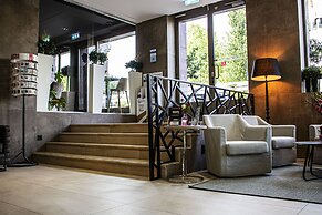 Grand Hotel Downtown