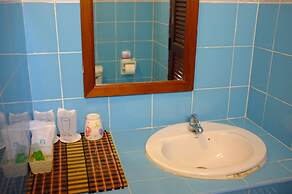 Thaniza Beachfront Resort