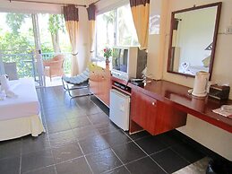 Thaniza Beachfront Resort