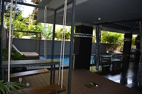 16 Degrees North, Candolim