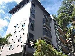 16 Degrees North, Candolim