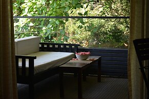 16 Degrees North, Candolim