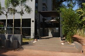 16 Degrees North, Candolim