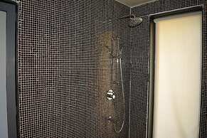 16 Degrees North, Candolim