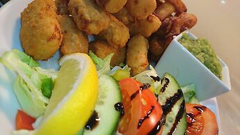 The Captain Cook Inn