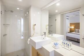 Maison Noosa Beachfront Resort