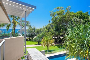 Maison Noosa Beachfront Resort