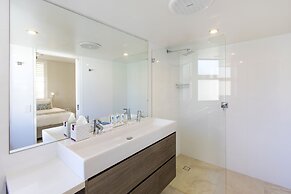 Maison Noosa Beachfront Resort