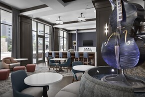 Hampton Inn & Suites Austin @ The University / Capitol