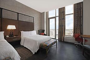 Hampton Inn & Suites Austin @ The University / Capitol