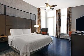 Hampton Inn & Suites Austin @ The University / Capitol