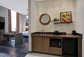 Hampton Inn & Suites Austin @ The University / Capitol