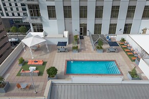 Hampton Inn & Suites Austin @ The University / Capitol