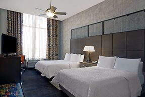 Hampton Inn & Suites Austin @ The University / Capitol