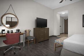 Hampton Inn & Suites Austin @ The University / Capitol