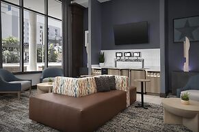 Hampton Inn & Suites Austin @ The University / Capitol