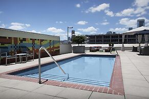 Hampton Inn & Suites Austin @ The University / Capitol
