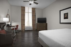 Hampton Inn & Suites Austin @ The University / Capitol