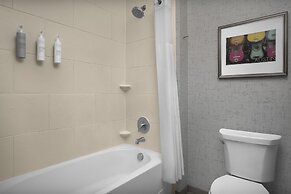 Hampton Inn & Suites Austin @ The University / Capitol