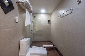 Weston Suites & Hotel