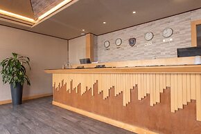 Weston Suites & Hotel
