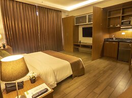 Weston Suites & Hotel