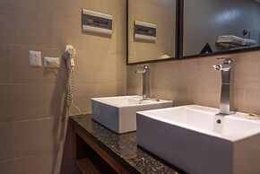 Weston Suites & Hotel