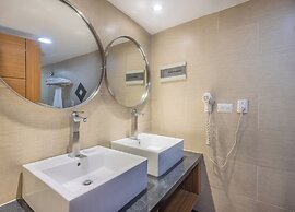 Weston Suites & Hotel