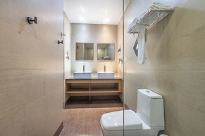 Weston Suites & Hotel