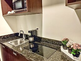 Weston Suites & Hotel