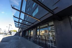 Weston Suites & Hotel
