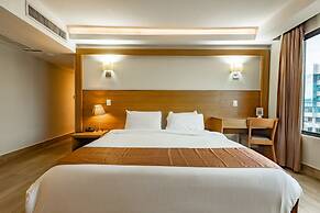 Weston Suites & Hotel