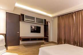 Weston Suites & Hotel