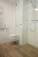 50/50 Hotel Belmont