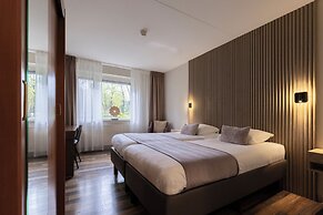 50/50 Hotel Belmont