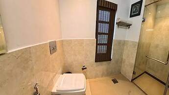 Silver Sands Hide Away