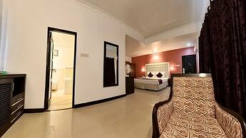 Silver Sands Hide Away