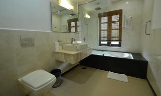 Silver Sands Hide Away