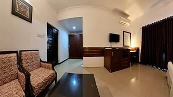 Silver Sands Hide Away
