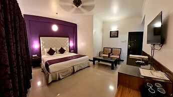 Silver Sands Hide Away
