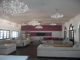 Silver Sands Hide Away