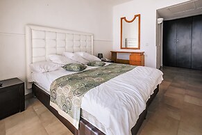 Hotel Blue Weiss