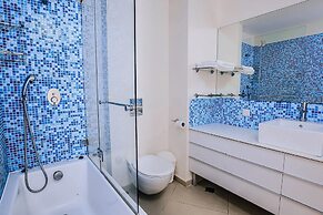 Hotel Blue Weiss