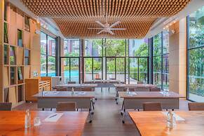 Holiday Inn Express Phuket Patong Beach Central by IHG