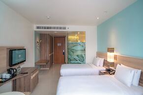 Holiday Inn Express Phuket Patong Beach Central by IHG