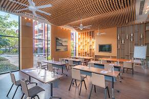 Holiday Inn Express Phuket Patong Beach Central by IHG