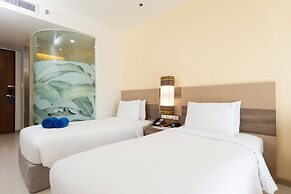 Holiday Inn Express Phuket Patong Beach Central by IHG