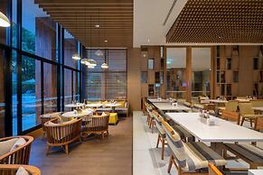 Holiday Inn Express Phuket Patong Beach Central by IHG